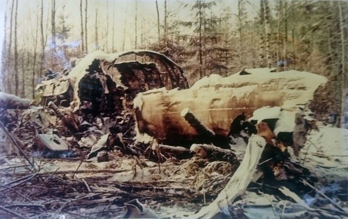 OnDisasters's tweet photo. #OTD in 1985: Aeroflot Flight 7841, a Tu-134, crashes in Minsk (Belarus), 58 of 80 aboard die. Jet had engine problems shortly after takeoff, went down attempting emergency landing. Investigation found engines were damaged by ingestion of ice due to unestablished reasons. https://t.co/PhDaN9NB8U