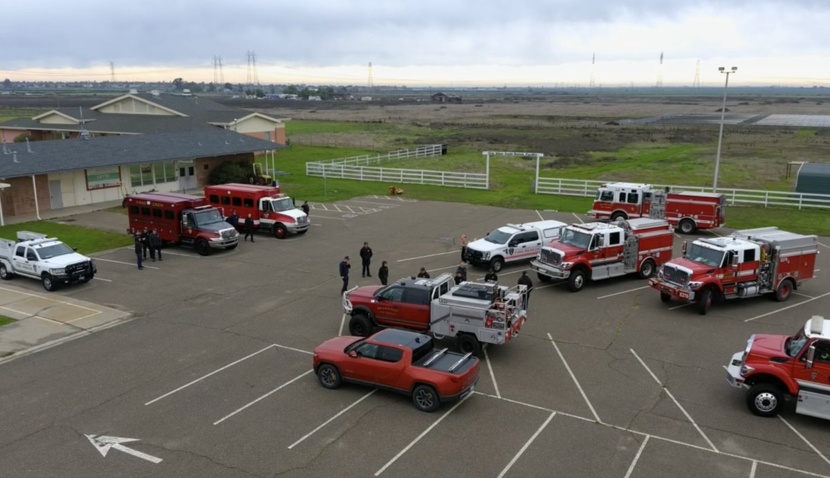 ContraCostaFire's tweet image. In preparation for the upcoming weather event, Con Fire, in coordination with  @Cal_OES and our regional partners, has increased staffing of specialized resources to quickly respond to storm-related incidents.