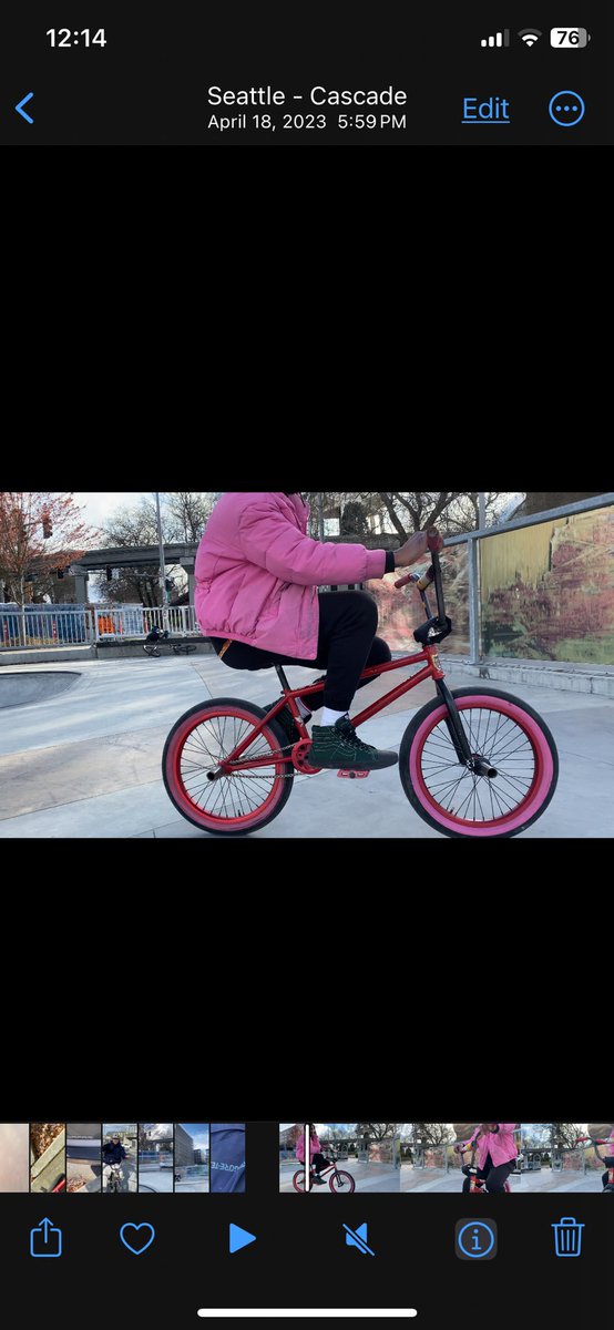 KareemJWilliams's tweet photo. Someone smashed my window and stole my bike in Fremont area of seattle if you see this bike please contact me asap https://t.co/GFI1JDo2bu