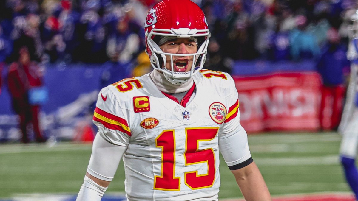 Chiefs's tweet photo. FEBRUARY FOOTBALL, BABY 😤 https://t.co/WbgbEZYFZC