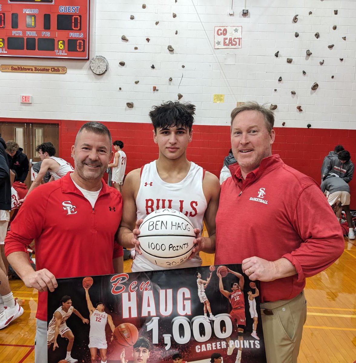 1000 points!! <a href="/LIBasketball23/">LI Sports Fanatic 🏈🏀⚾️</a> <a href="/LongIslandBask1/">LongIslandBasketball.com</a> <a href="/MoKearney_/">Mo Kearney</a> <a href="/MikeMcSloy/">Mike McSloy</a> <a href="/RecruitNY2_/">Recruit NY</a> <a href="/_BrianReichert/">Brian Reichert</a> <a href="/coach_bianchi/">Coach Bianchi</a> <a href="/CoachJayWright/">Jay Wright</a> <a href="/RecruitTheBronx/">RecruitTheBronx</a>