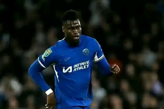 ShemPaul15's tweet photo. when you come near this guy just tell him  to get out  chelsea. https://t.co/MzNwSASV4r
