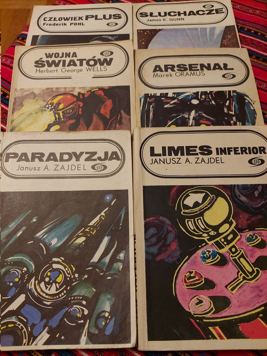 GoldPiotr's tweet photo. @PolaMatysiak Fantastyka Przygoda to seria książek science fiction, która ukazywała się w latach 1966-1994 nakładem Państwowego Wydawnictwa Iskry. W serii tej ukazały się 122 książki, wśród których można znaleźć 13 wznowień. Zwykle nakład danej pozycji wynosił 30 tysięcy sztuk 😊 https://t.co/gZ8C2YJnEn