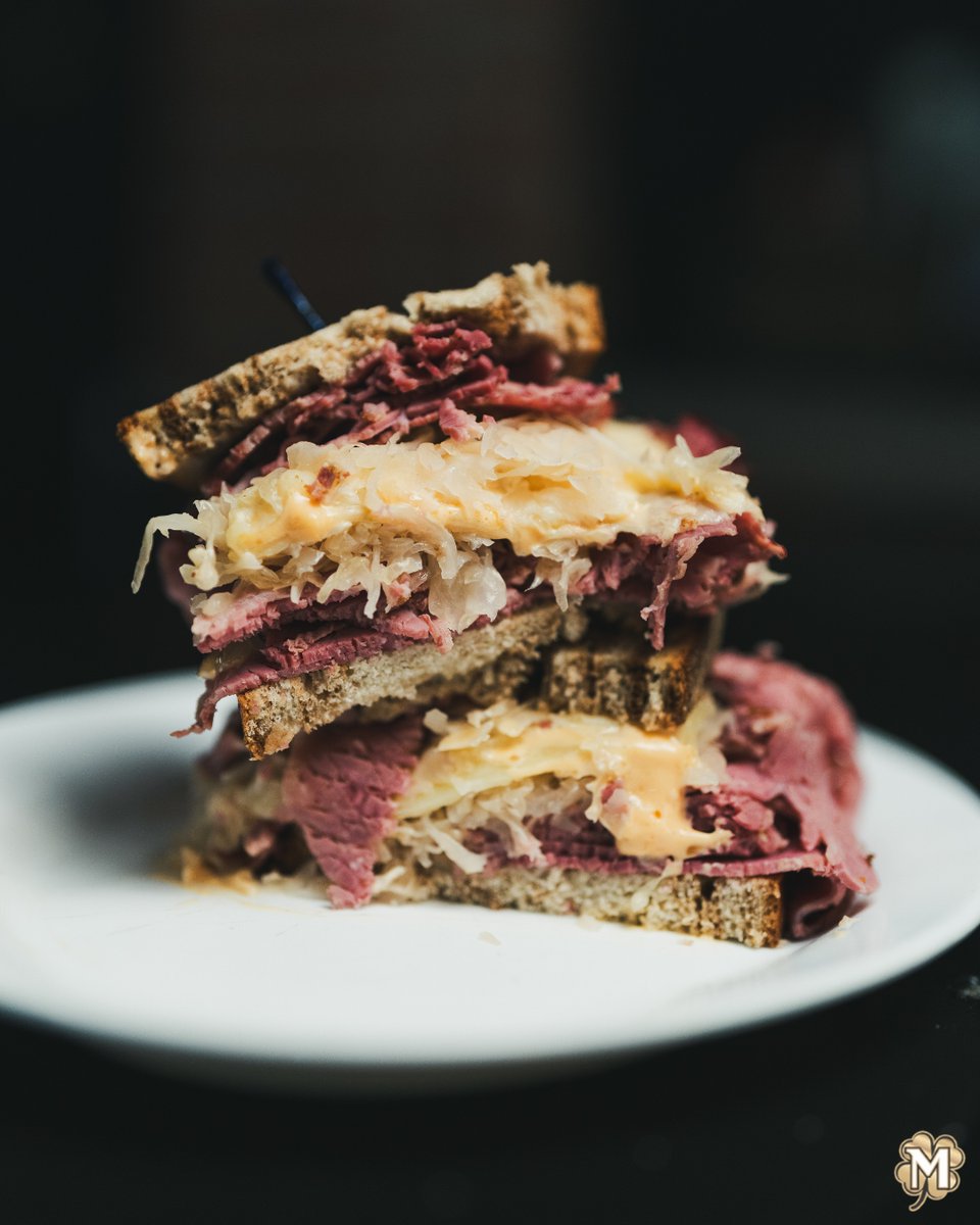 Behind every great Pub is a great beer and bar food! 🍻⁠
⁠
Join #McDonagh’s Pub &amp; Restaurant for a juicy burger or Corned Beef Sandwich and wash it down with a Guinness. #keyportnj #njpub #njirishpub

l8r.it/LVjU