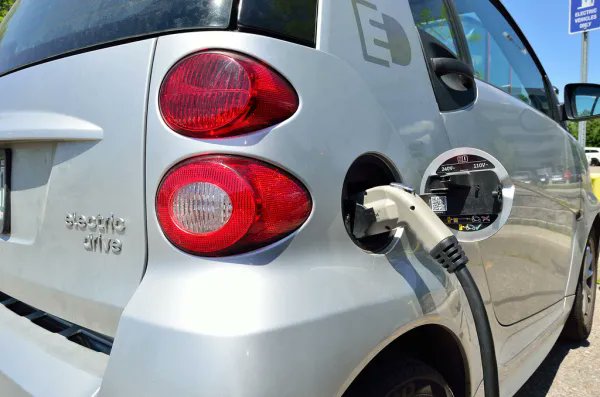 Macchine elettriche: un errore che pagheremo molto caro

giornalismolibero.com/macchine-elett…

#AutoElettriche 
#CombustioneInterna 
#ConsumoEnergetico 
#EnergiaElettrica 
#ImpattoEconomico 
#ImpattoSociale 
#ParcoCircolante 
#RicaricaPubblica 
#SfideMatematiche 
#UE