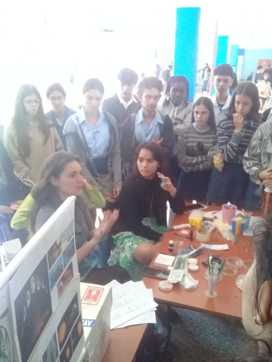 Osleidys14's tweet photo. @citmacuba. Resultados excelentes en la Expo Ciencia realizada hoy en el IPVCE Vladimir Ilich Lenin, como parte del 50 Aniversario de esta insigne institución. #CultivandoCiencia. @ElbaRosaPM; @SANTANACITMA; @adela_haber; @cruz_dayamy; @AndreaCitmaCuba; @marisol https://t.co/19gUrrRWAK