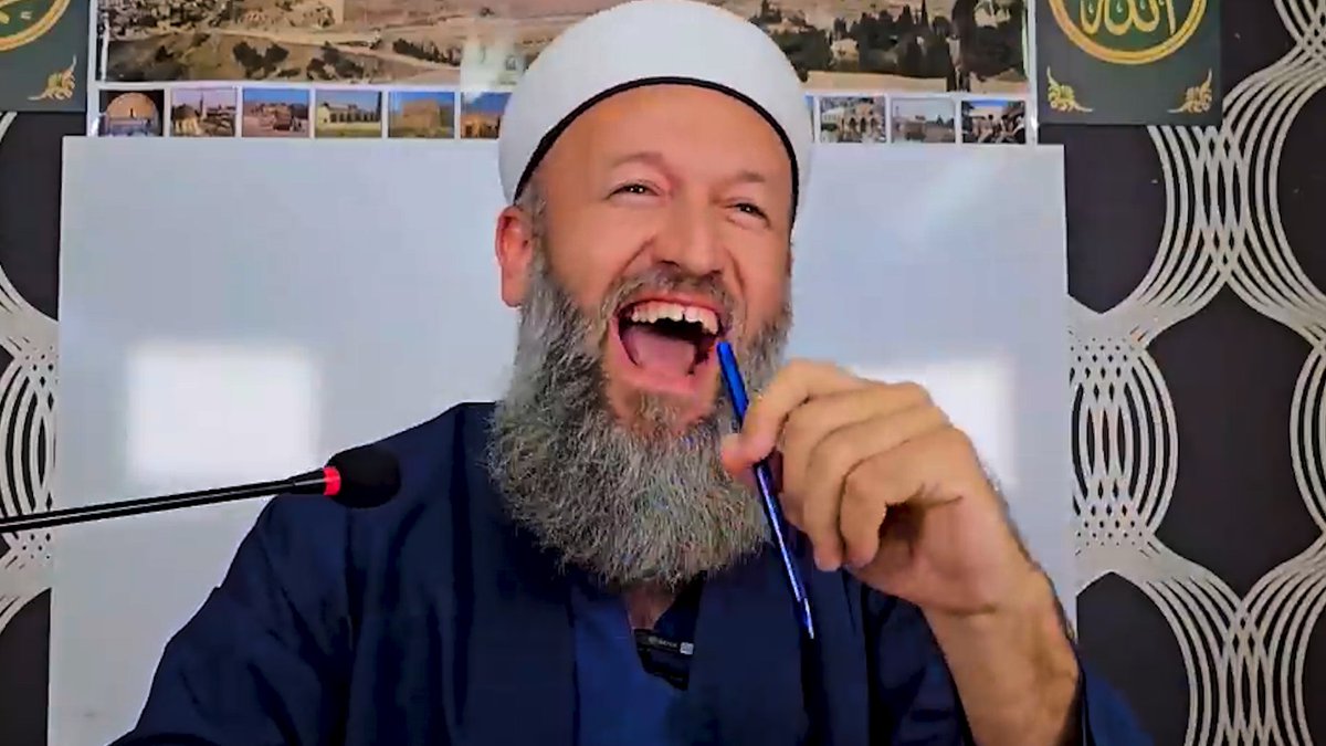 Bu Allah'a ortak koşan müşrik sofiler ve tarikatlar kadar edepsiz, ahlaksız, vicdansız insanlar yok. Nasıl bu kadar kalpsiz ve iğrenç olabiliyorlar. Kendilerinden nefret ettirmeyi çok iyi başarıyorlar. Rabbim sizin gerçek yüzünüzü gösteriyor, Alhamdulillah. 

#ramazanhoca