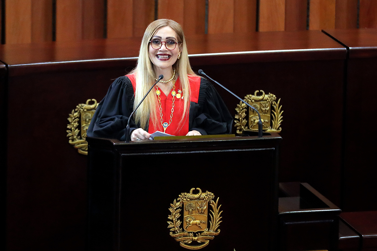 TSJ_Venezuela's tweet photo. Presidenta del TSJ @BeatrizRabg: "El Poder Judicial se ha dispuesto como una de las columnas fundamentales donde se sostiene la estabilidad y la armonía de nuestra sociedad" https://t.co/QoJ35ATn2Y https://t.co/nwOLNfN2My
