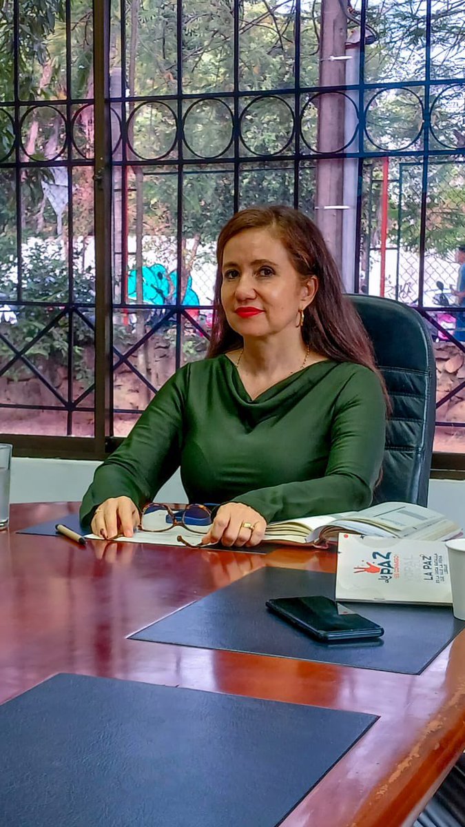 johanasmedina's tweet photo. Hoy me reuní con Patricia Lequerica Rectora de @UNISANGIL y Sofía Rodríguez, Dir de @UnisangilYopal 🤝✨ Juntas exploramos oportunidades de colaboración entre nuestras instituciones educativas y potenciar el crecimiento académico en nuestra región 🚀💡 https://t.co/n9iYu4jtcI