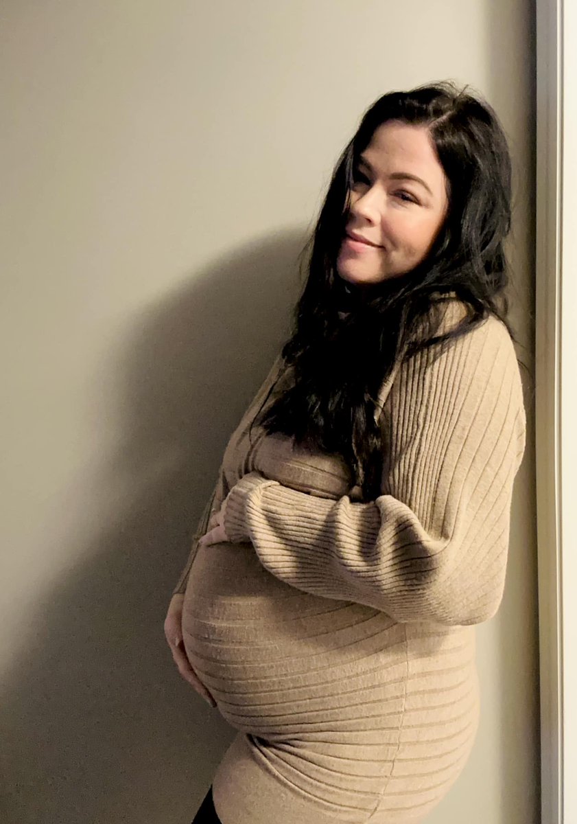 I look tired &amp; that's because I definitely am 😂 But I'm also feeling better lately. Only took 4 needles a day &amp; 4 appts a week, all for our little high risk baby. 

30 weeks down. 7-8 weeks to go. 
We move out of our NL apartment in 20 days or so... Life is busy for sure 🥰