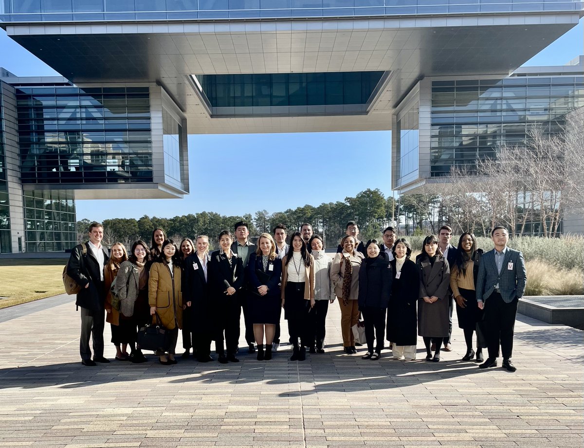 JulieNussdorfer's tweet photo. We had a great time on the @SAISHopkins Energy &amp; Tech Career Trek in Austin and Houston, TX! Thank you to our alumni and employer contacts as well as student leaders from the #Energy and #Tech career clubs for all of their efforts to make this event a success! @SAISCareers https://t.co/HaOerv4p8j