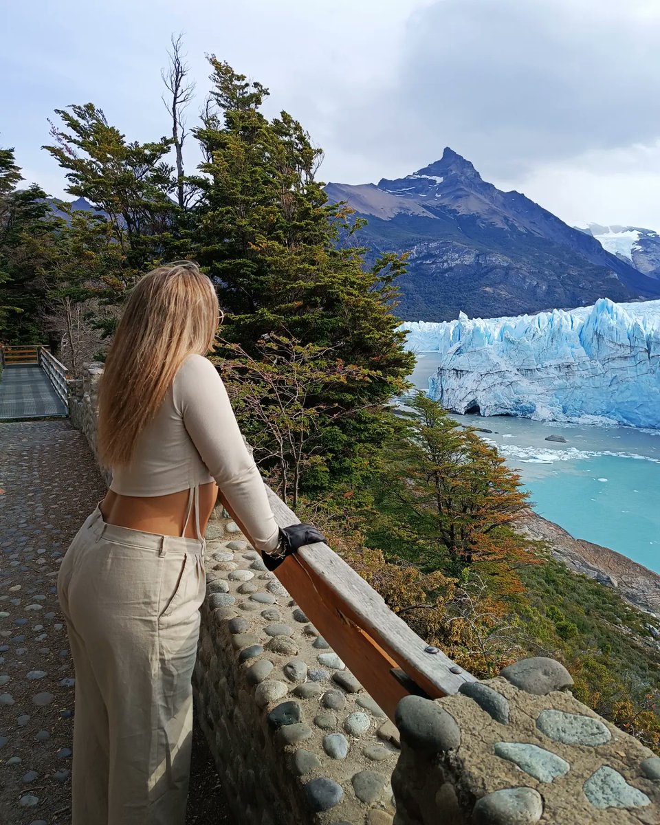MickaLara2's tweet photo. Mi sueño era conocer el glaciar y él me trajo a conocerlo 🩵🏔️ https://t.co/o3yRWtER9A