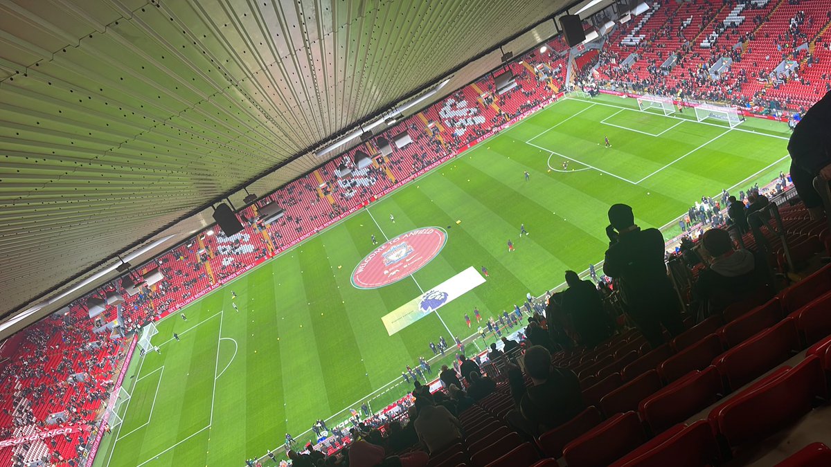 What an atmosphere in Anfield tonight. 

Conor Bradley is a special talent, solid out defensively &amp; very attack minded too.  

The future is very bright. Great young talent coming through. Mixture of experience &amp; talent goes a long way