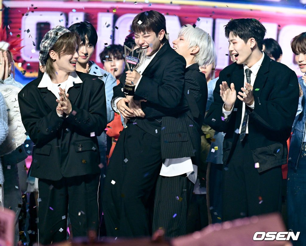 always knew there’s no other way for you but 🏆

you were born for winning, keita. i’m so proud of you 🥹

AHHHHHH 5 FREAKING YEARS