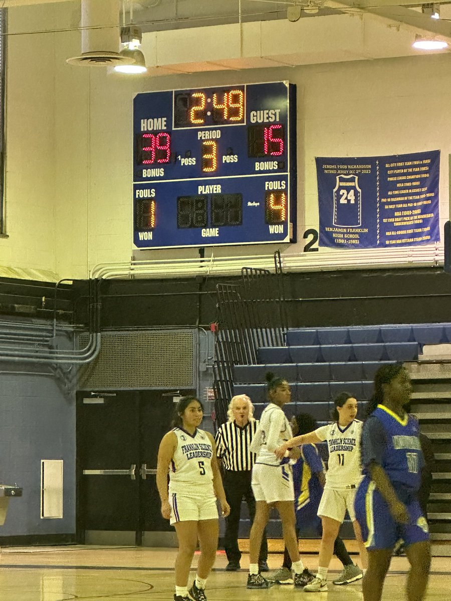 TomasNHanna's tweet photo. Stopped by @SLA_Rockets &amp; @MotivationHS hoops game. Good effort all the way around on SLA Senior Day! @chrislehmann @pplathletics @PHLschools https://t.co/qZhcDZTEHs