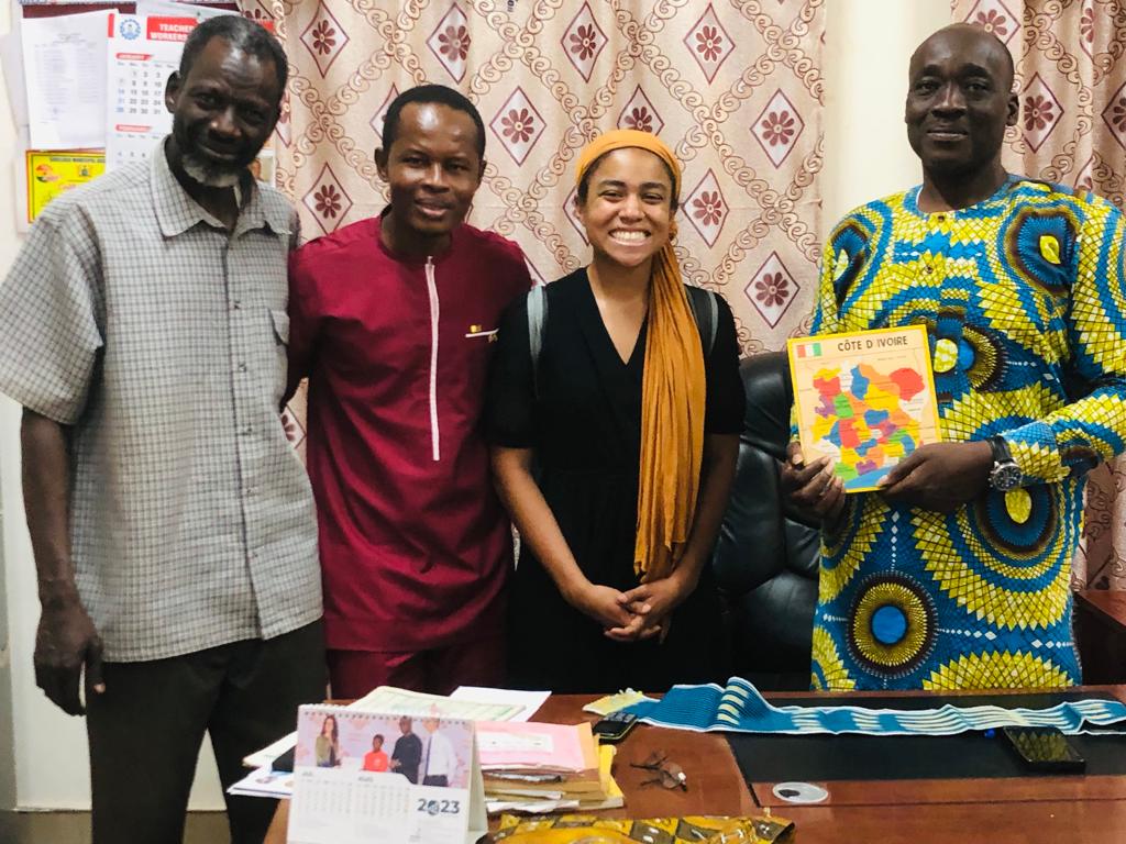 TiimobW's tweet photo. @USEmbassyGhana 
Miss Morgan Thomas, Fulbright ETA honoured me today with a beautiful sash she brought from Cote d'IVoire. The school also received a beautiful sash and  Map of Cote d'IVoire. 
Morgan, Thanks for the Honour!

#USDepartmentofState
#IREX
#ECA
#FETA
#USEmbassyGhana https://t.co/4r94OkwsDB
