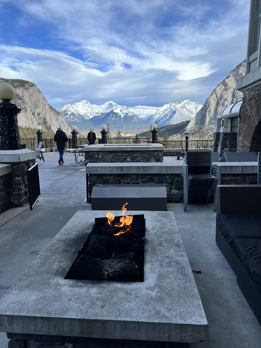 I don’t know about you, but I think the mountains are good for the soul. #Banff #calgary