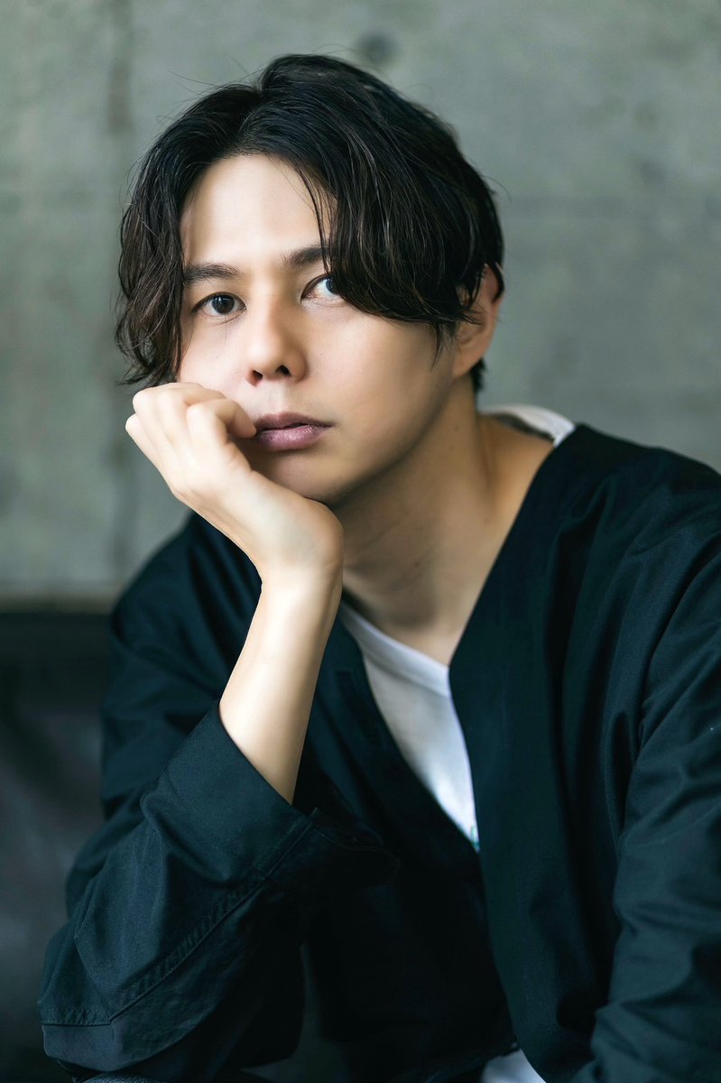 donan__official's tweet photo. ⭐️✨共同開発者 カリスマ美容師  grico 「エザキヨシタカ氏」 プロフィール✨⭐️

2009年原宿に「grico」をオープン。
美容業界を牽引するレジェンド美容師として美容師の新たな在り方に対し、
常にアプローチを仕掛け、芸能人、コレクションのヘアメイク、TV出演だけではなく、
サロンオー��ーとしてアパレル業、商品開発、コンサルティングなど多方面で活躍。✂️💖
業界を超えて多くのメディアから注目されている。💇‍♀️💄🌟

エザキヨシタカ氏 Xアカウント　@gricoharajuku