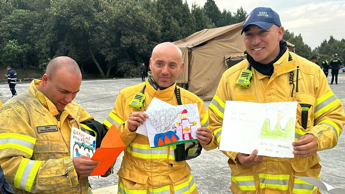 Bomberos Oficiales de Bogotá tweet media