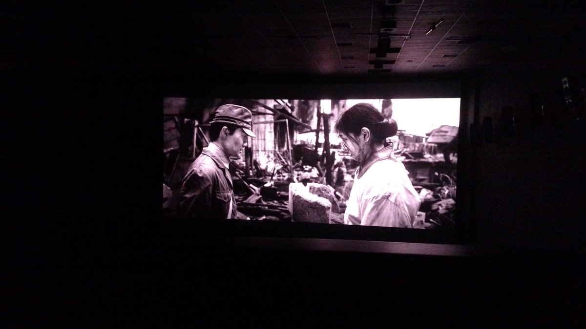 scottplissken's tweet image. I watched Godzilla Minus One Minus Color Plus Reclining Chairs at AMC 16 Burbank in the 16 theater... Black and white is the best way to watch it. It feels even more like an art film, and even more in line with the 1954 original.  #AMC @AMCTheatres #GodzillaMinusOneMinusColor