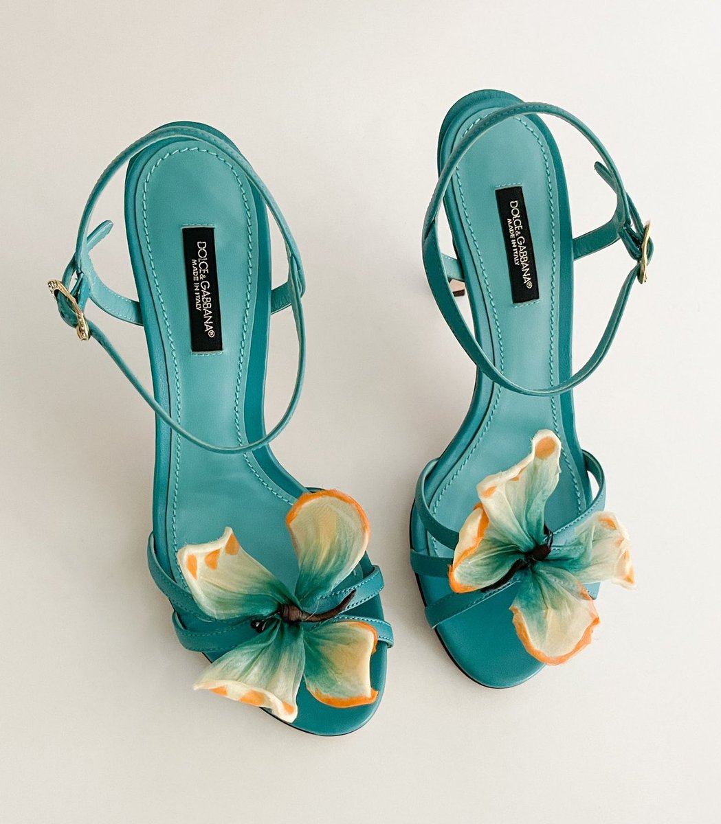 badestoutfit's tweet image. dolce &amp;amp; gabbana butterfly sandal from sororité vintage