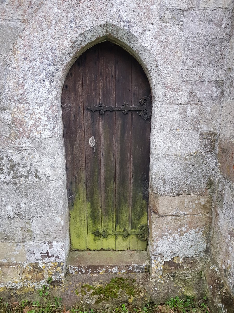 TheHistoryMouse's tweet photo. These are #TheTopThree #TinyChurchDoors from #TheWinterScamper2023 in the #NadderValley. #DonheadStMary #FovantChurch ##SuttonMandevilleChurch  #AdoorableThursday https://t.co/MPiVlI4wCh