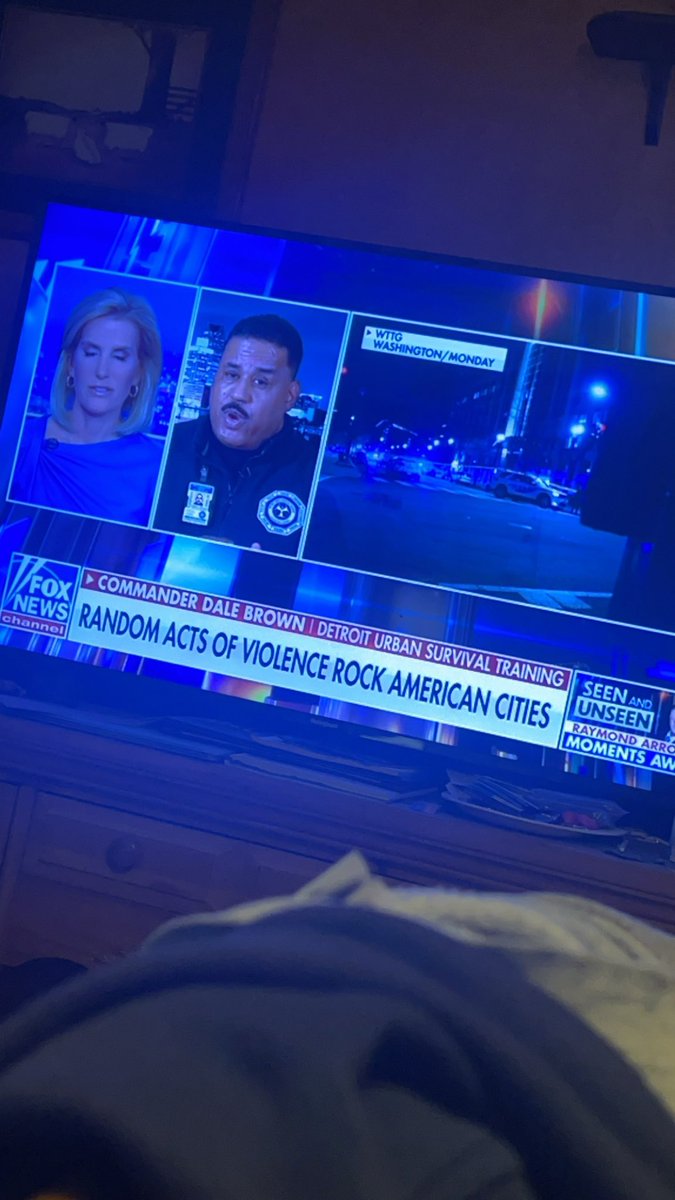 IAmTheVibes's tweet photo. I know damn well that ain’t who I think it is on Fox News https://t.co/2wJUdf1L4g