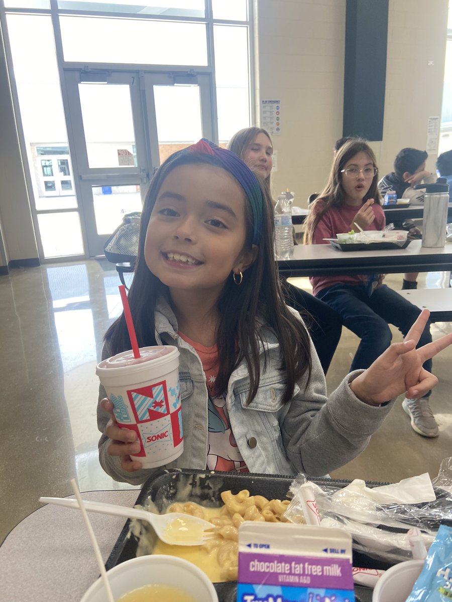 MsGoldenTeaches's tweet photo. What better way to celebrate growth than with Sonic slushies and a movie and popcorn party? So proud of my kids for pushing themselves on this past unit assessment! ❤️ https://t.co/bYLuqFmgxO