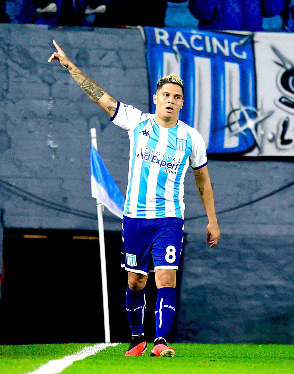 Ni en Racing
Ni en el futbol local
Ni en el futbol sudamericano 
Ni en el mundo

No hay NINGÚN jugador como JUAN FERNANDO QUINTERO. Pónganse de pie si les gusta el futbol