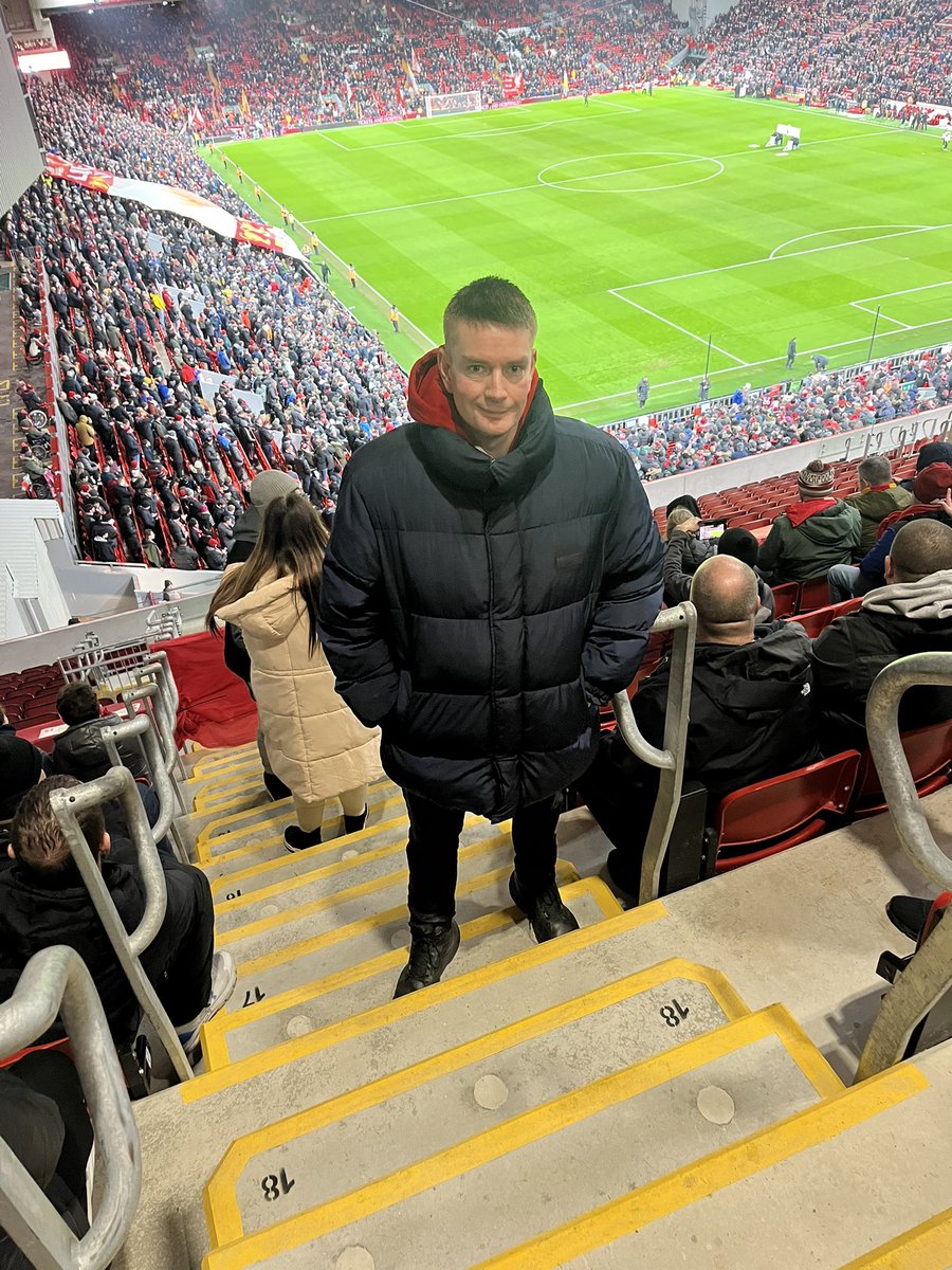 Rochelke3's tweet photo. Annie Rd v rent boys https://t.co/3Ro1v855q6