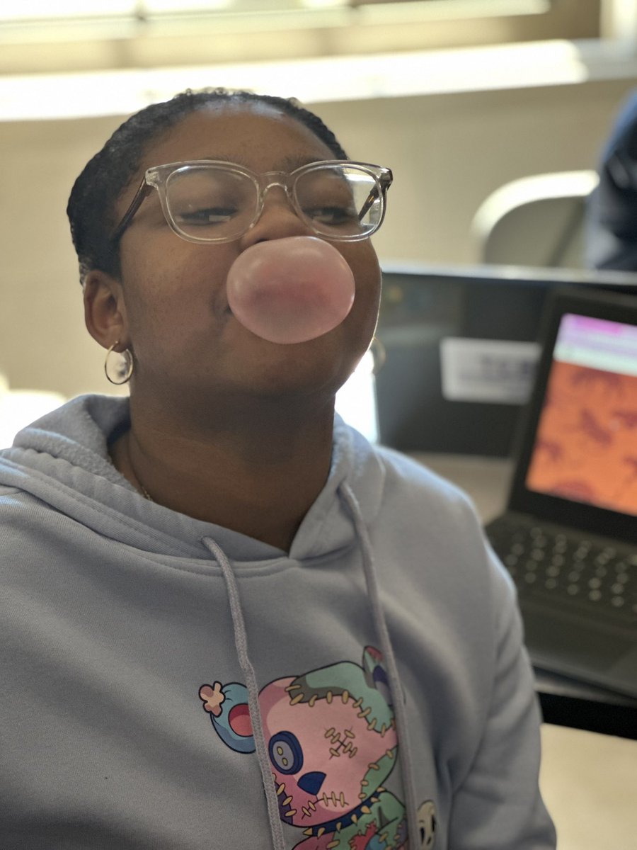 Mrs.Shell tweet media