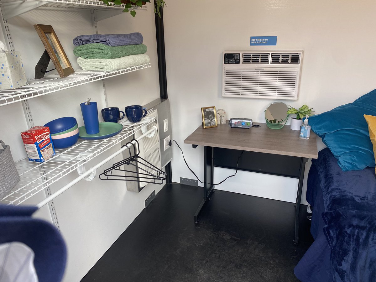 abc7JoshHaskell's tweet photo. This interim housing unit with a bathroom only costs $48,000 to build. @PalletShelter is one of six companies the state has contracted with to house the homeless. The unit is made of fiberglass and has electricity, heating, and cooling @ABC7 https://t.co/ZjPx6Zd72R