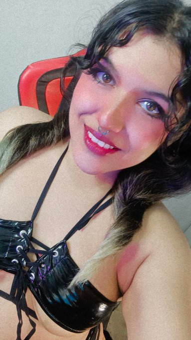 1 o 2? :p https://t.co/FgLOUM8uMs