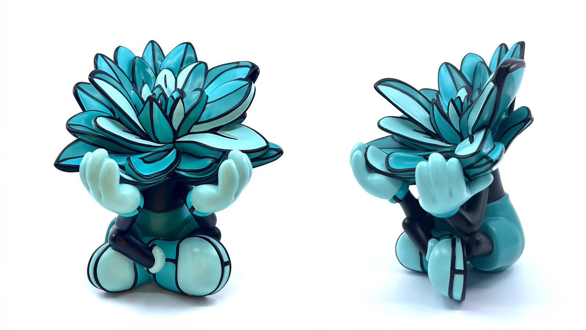 David Flores' "Bored Again" vinyl art toy with ProtoHype Studios is a refreshing mix of the new with the proven and familiar. Pushing the edges of 3D vinyl, the skillfully sculpted lotus flower character reflects upon 'bordeom' in a legs crossed pose.vinylpulse.com/2024/01/bored-…
