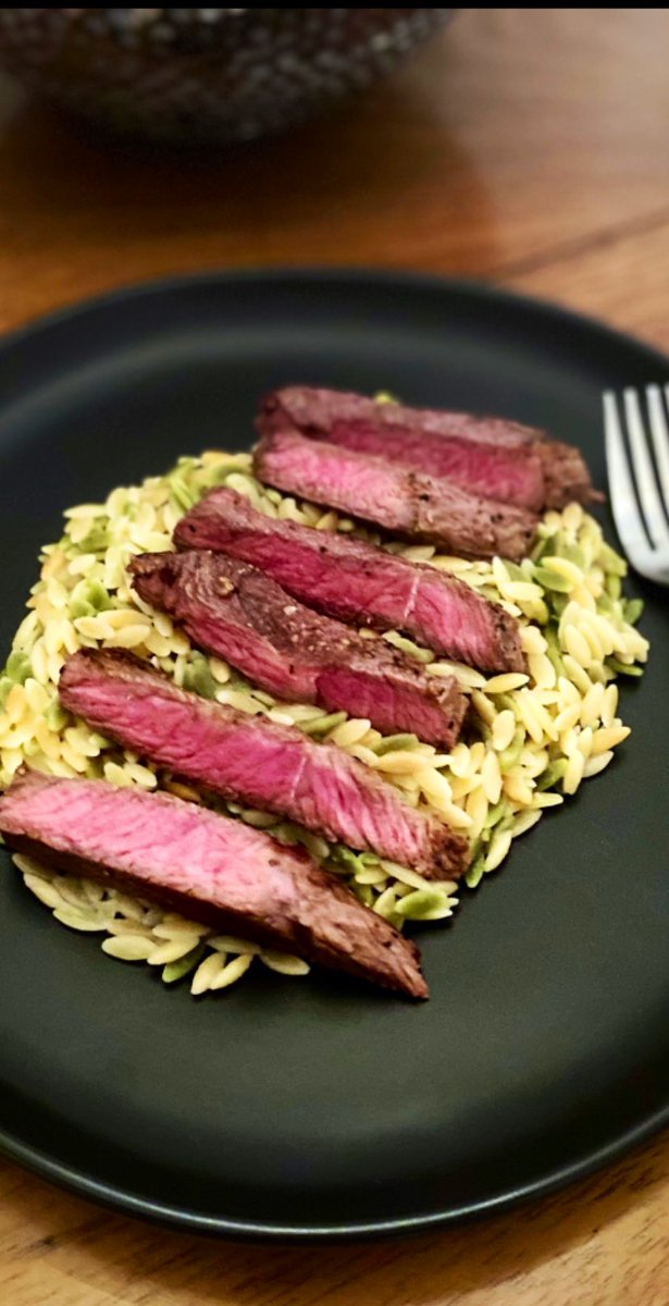 gsdreams's tweet photo. Jiffy late dinner… Mock Tender Steak with Tri Colored Lemon Orzo😋 Needed a protein fix #gorare https://t.co/1eD639kmBn