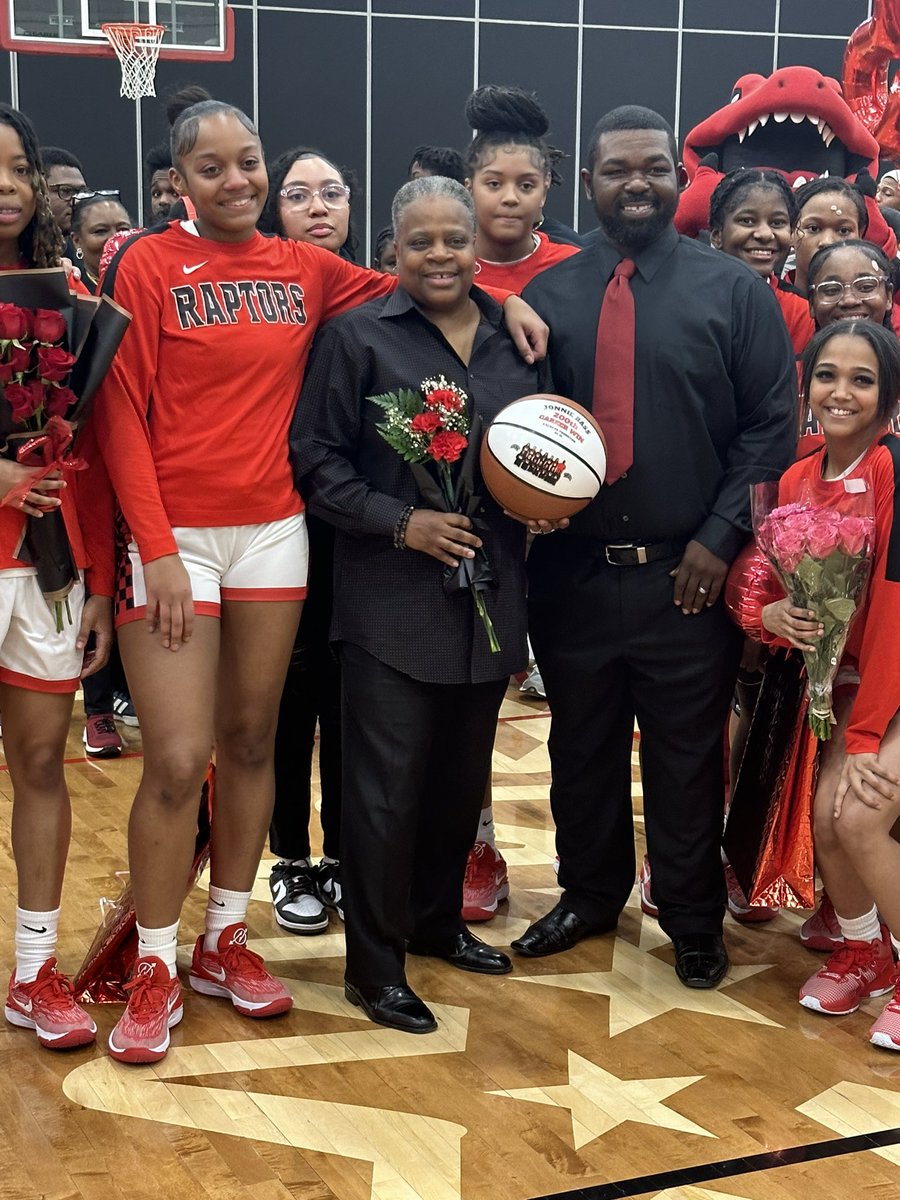 RTHSActivities's tweet photo. Great Senior Night for @RichTownshipHS @RTHSGBBALL coach Jonnie Bass celebrates 200th Career Win https://t.co/IQWaYxZpT5