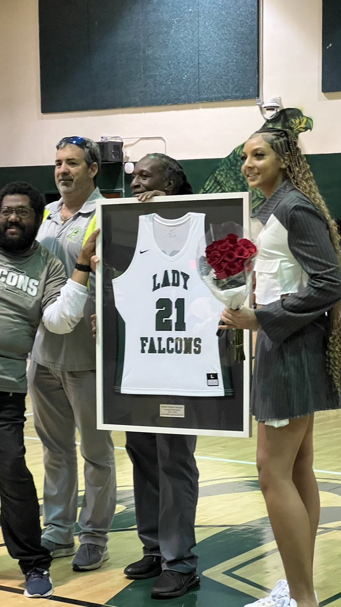 Director Miguel Diaz was in the building tonight to support alum Kiki Harrigan at her alma mater Flanagan HS as they retired her jersey!!!👏☀️🔥 #SunsFam4L #TeamKiki