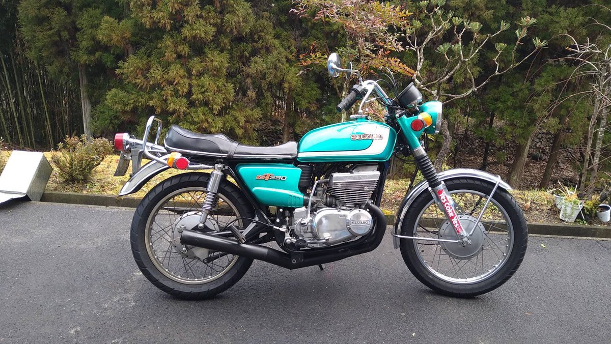 _ms_k_ecr33's tweet photo. 1月31日の夜から2月1日の朝の間に
岐阜県恵那市にて
GT380とKH250が盗難されました雨の中の犯行のようです。

些細な情報でもあれば よろしくお願いします。

後 お手数ですが 拡散も希望です。
 #バイク盗難
 #SUZUKI
 #GT380
 #kawasaki
 #KH250
 #拡散希望 
 #岐阜県恵那市 https://t.co/jaaeVJ7N9i