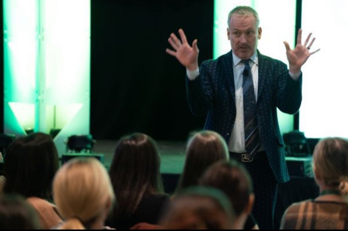 wteffe's tweet image. Loved hearing from @mrronclark_ to wrap up our amazing week @PLTWorg #sparkingcuriosity2024 Follow students passion and interest and keep them engaged. Just remember we are 41st and the aliens 👽 are coming 🤣 #STEM