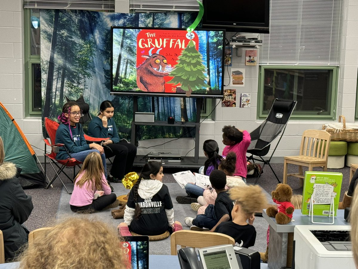 HeirJordanK5's tweet photo. SUCCESS!!! Thank you to my Literacy Committee for such an amazing event! We sang, fished, ate, and of course we READ!!! #SHElem #AAGV @PCSDViking  @LittleVikes https://t.co/nfYdiTnh8Q