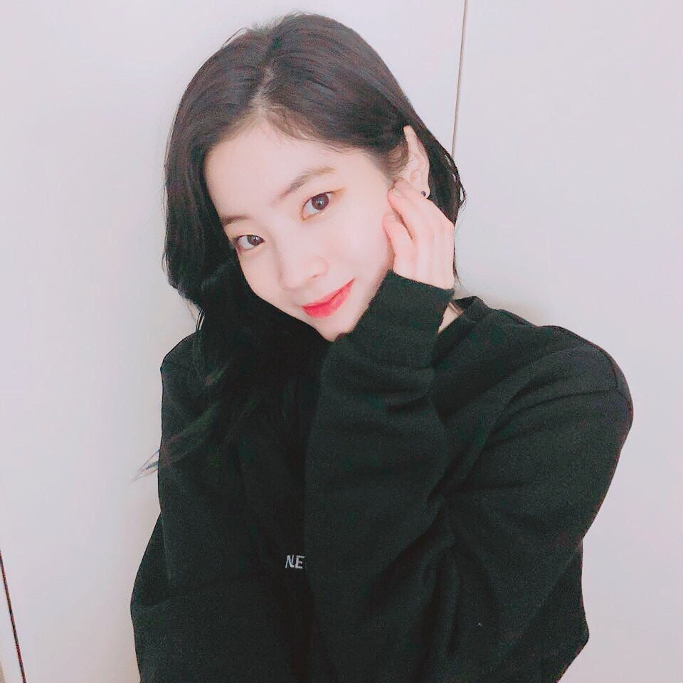 Lista con el tarrito con té verde para disfrutar de la ⁦#𝚐a𝕣𝚍eᥒ𑣿્᭄𝚙a𝚛𝕥y⁩ como es debido, pues no ningún secreto que la ⁦#𝕕ä𝑖𝚜i𝕖s𓋼𓍊𝕤ta𝚝i𖦹n⁩ alboroto todas mis esperanzas de vida.🎀🍭

𝒅oū𝕔è 𝐩𝕠𝚙 ❥ ུ ⁦ 𝑙u𝐧𝕒! 🎀