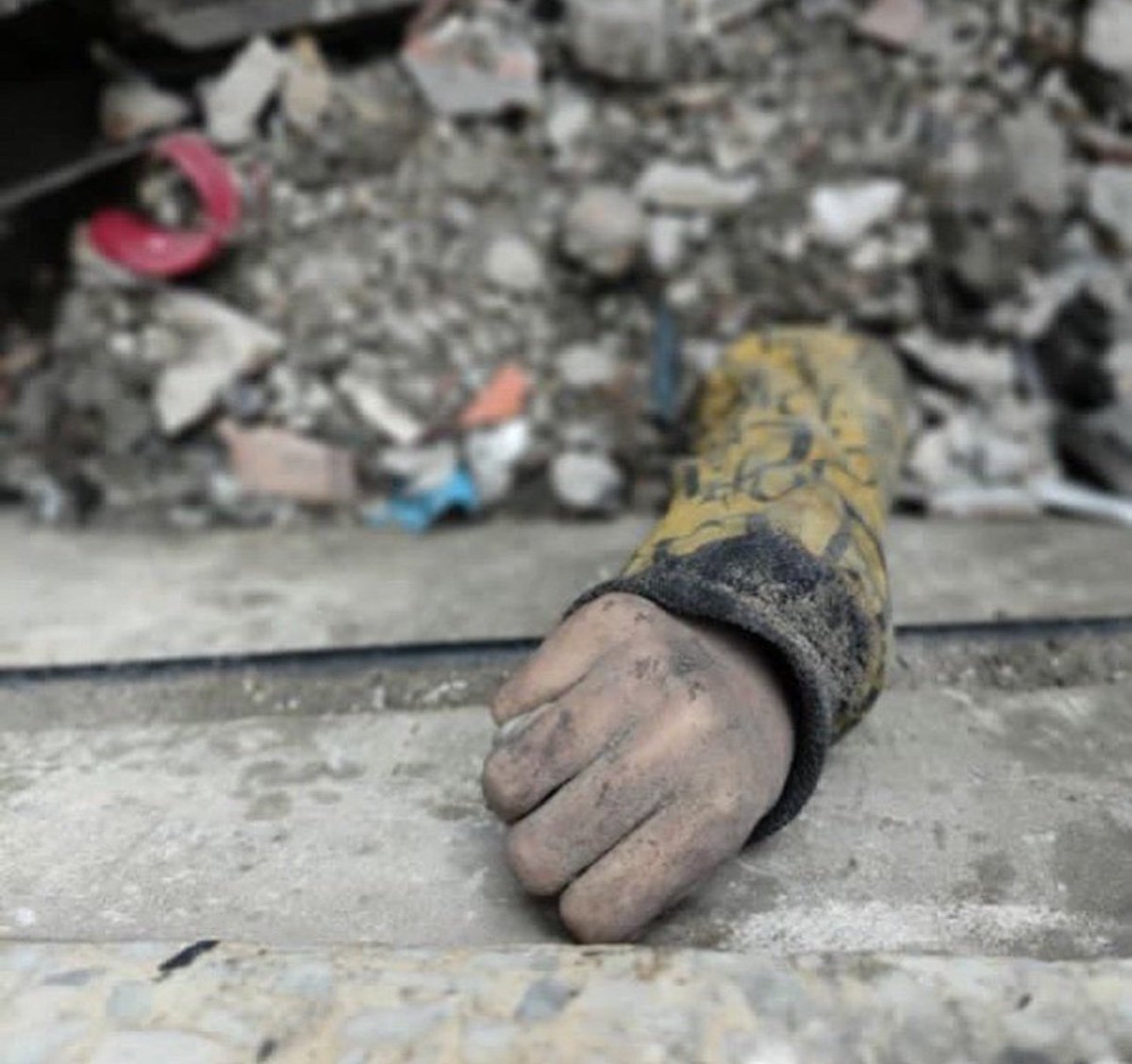 ته وا دا امت هیڅ سړي نه لري؟
💔