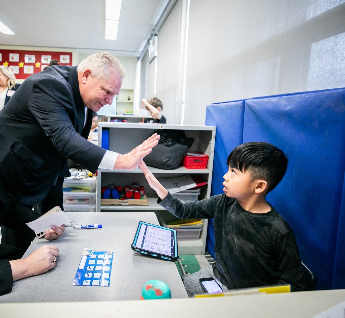 mynamesnotgordy's tweet image. No. Stop. Don’t touch my computer, Mister. You. Break. Everything.