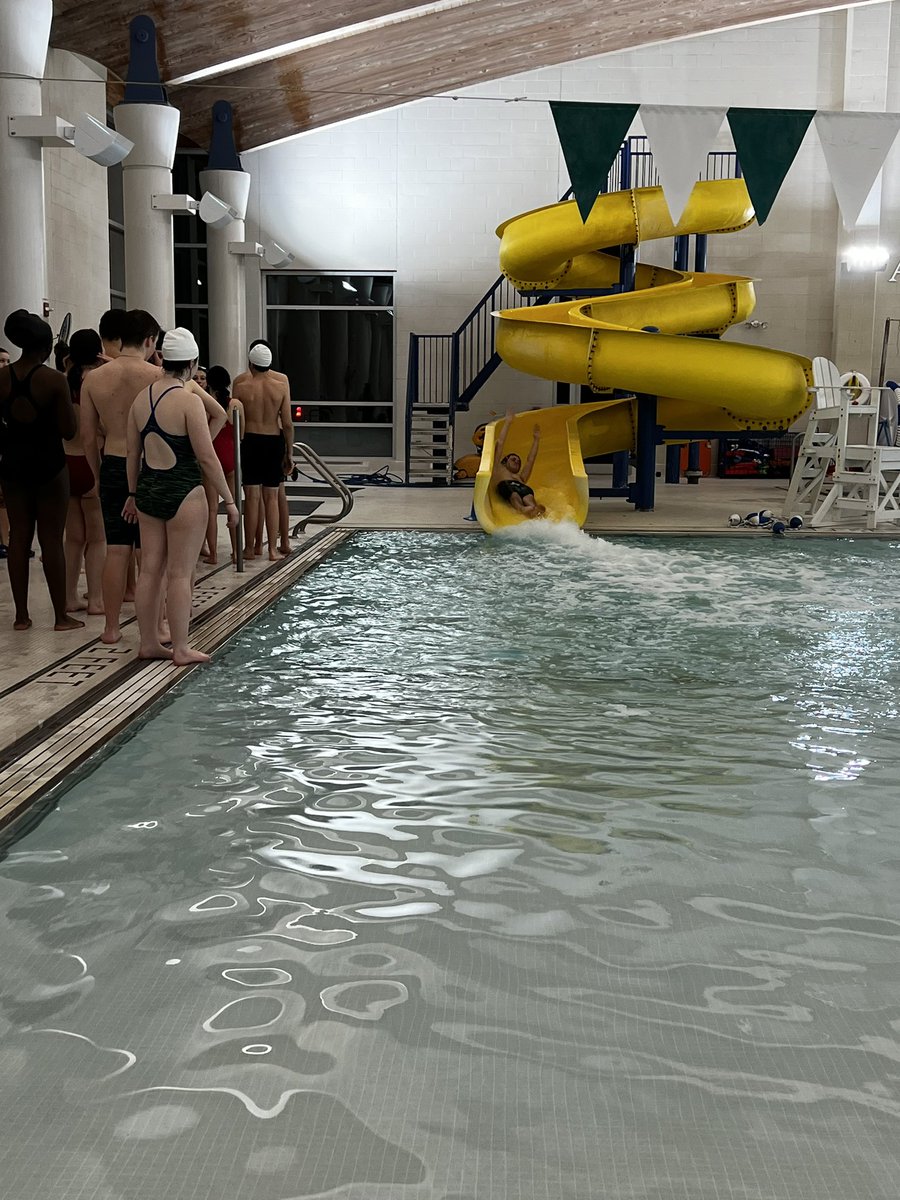 SwimRHS_SSVT's tweet photo. Along with riding the waterslide 🛝 https://t.co/JU6h70X9MO