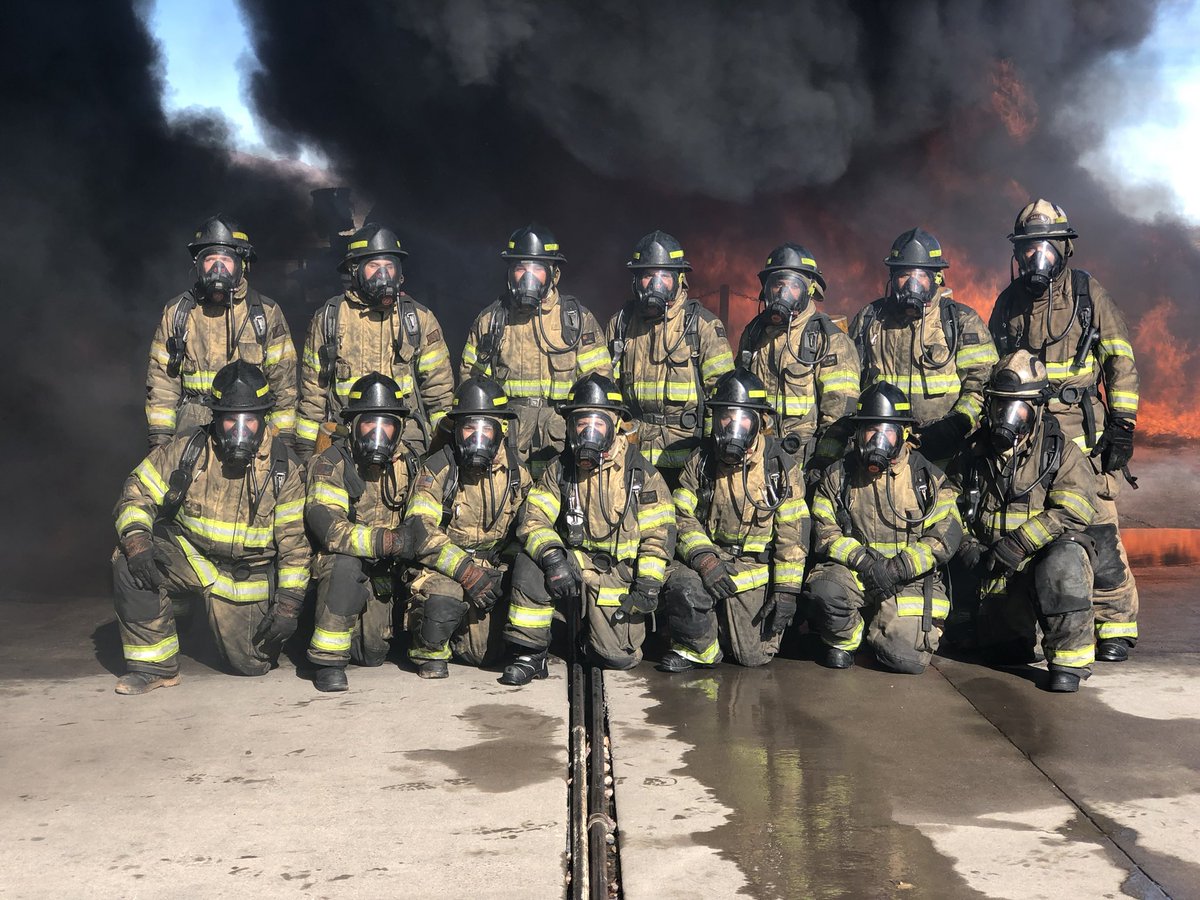 bengeezzy's tweet photo. Today marks 4 years since the day we graduated the academy. Still the BEST worst night of my life. 4 years with LCFD seems unreal. We’ve come a long way so far. Here’s to many more year of taking it to the moon! #bestjobintheworld #liveup https://t.co/LBlQNpIoNV