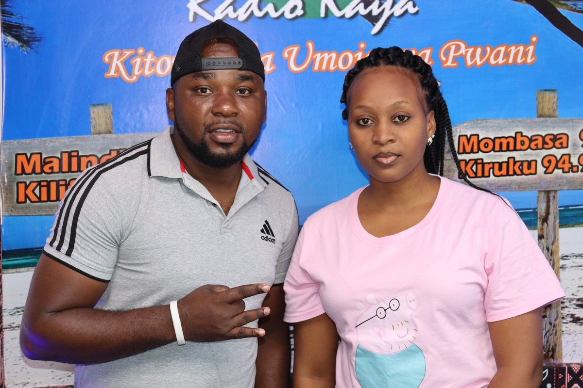 RadioKaya's tweet photo. Happy New Month kutoka kwetu team #KayaFlavaz. Subscribe kwa You Tube channel yetu kwa kubonyeza link https://t.co/FpVK2UgMK7
#entertainmentshow #youth #goodmusic #Tbt https://t.co/nfOTEAHS1a