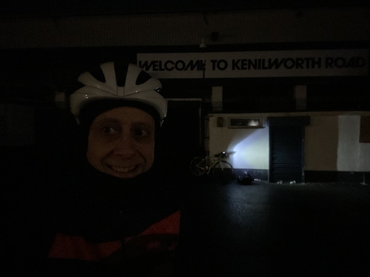 An early start to my @LutonTown premier pedal challenge 12 the furthest distance cycle 270 miles/3 days to @NUFC 110 miles today 🚴‍♂️ raising awareness donations for @KeechHospice @NOAH_Luton @MindBLMK @ProstateUK💙🧡 Thanks for your support encouragement🙂 justgiving.com/team/markpremi…