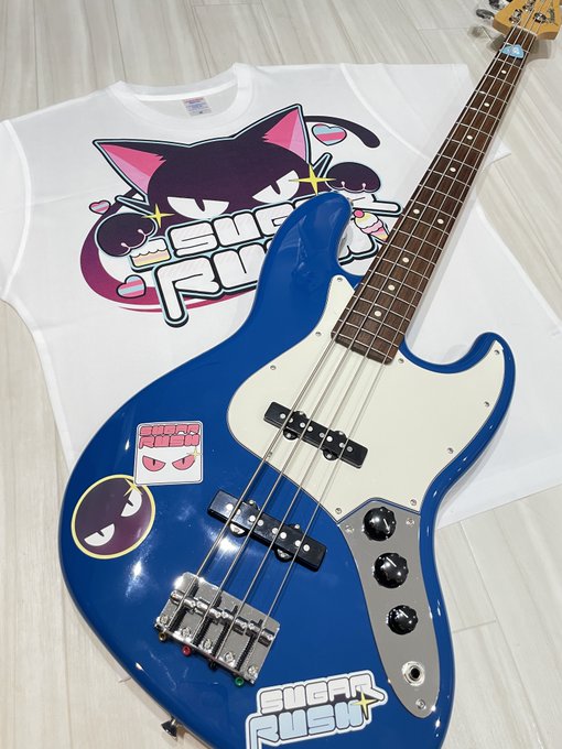 カズサのバンドTシャツ届いた!!!!!

カズサの概念揃った!!!! 