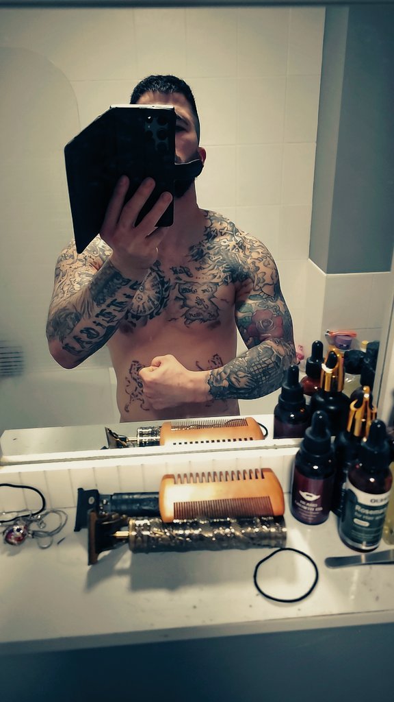 Adrian12475711's tweet photo. Hard work pays off 💪 https://t.co/5GdGprJbp3