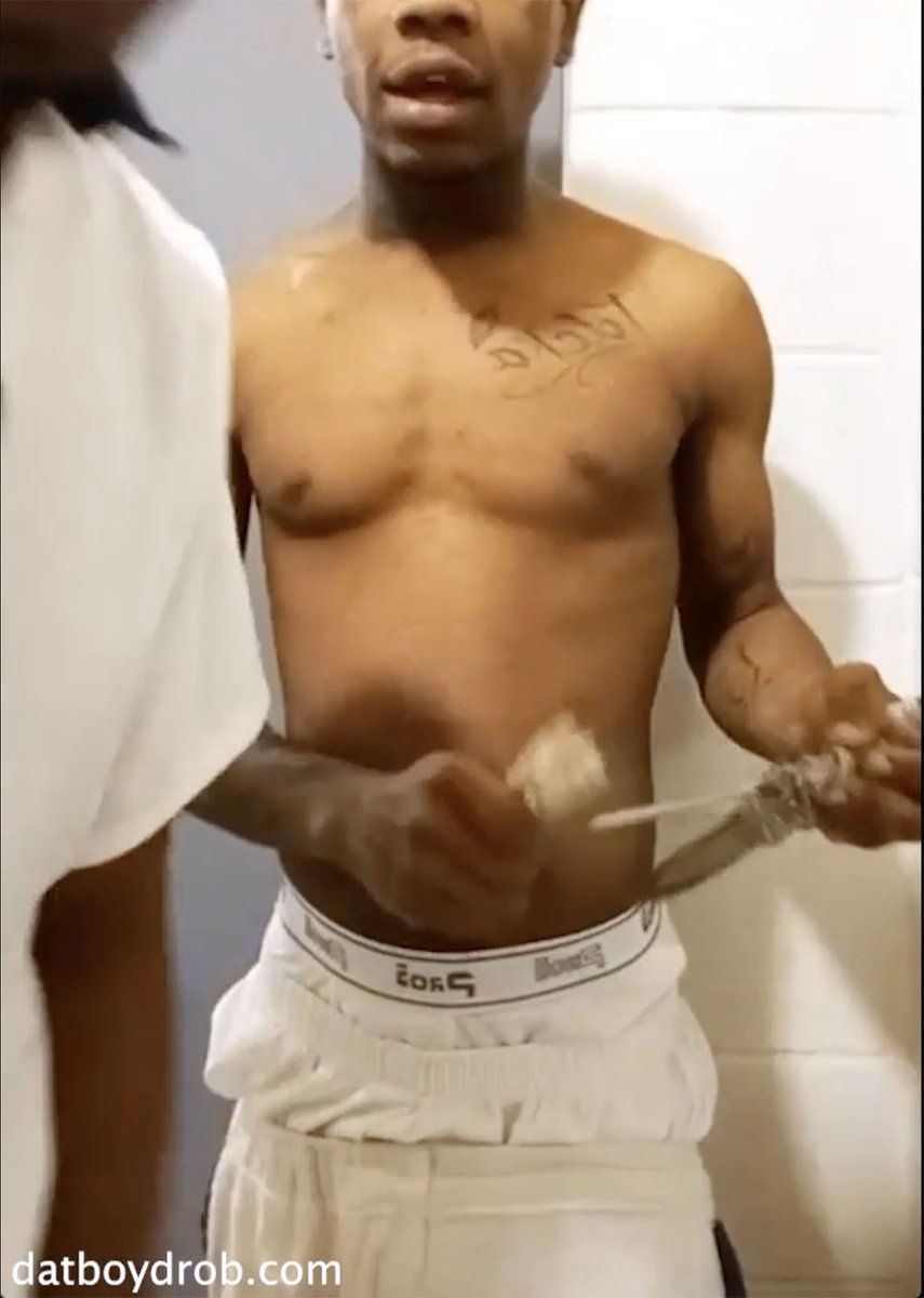streetsaggers's tweet photo. https://t.co/JuLGW2Ou1C video
#sagger #doublesag #saucysagger #saggingpants https://t.co/SoAJZuyqXZ